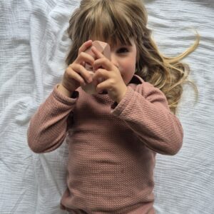 Envelopshirt kabeltricot oud rose