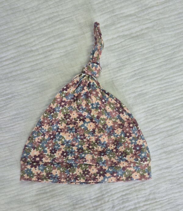 Mutsje mauve flowers