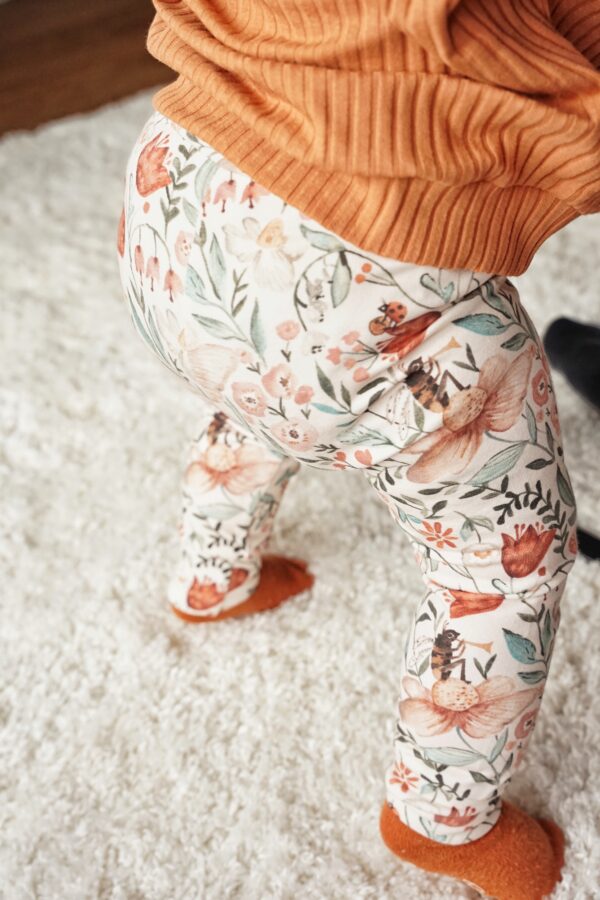 Broekje spring music